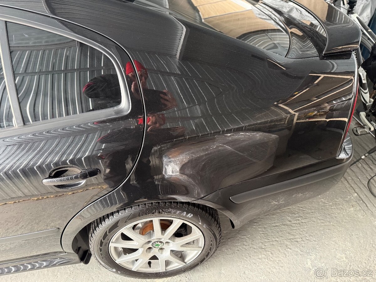 Škoda octavia 1.8t Tour 2007 černá perleť - 19