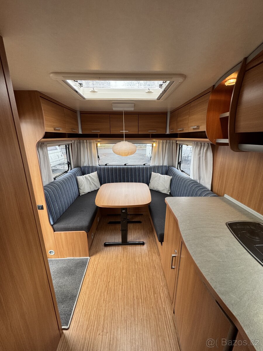 Knaus Sport 500 ~ Francouzská postel - 19