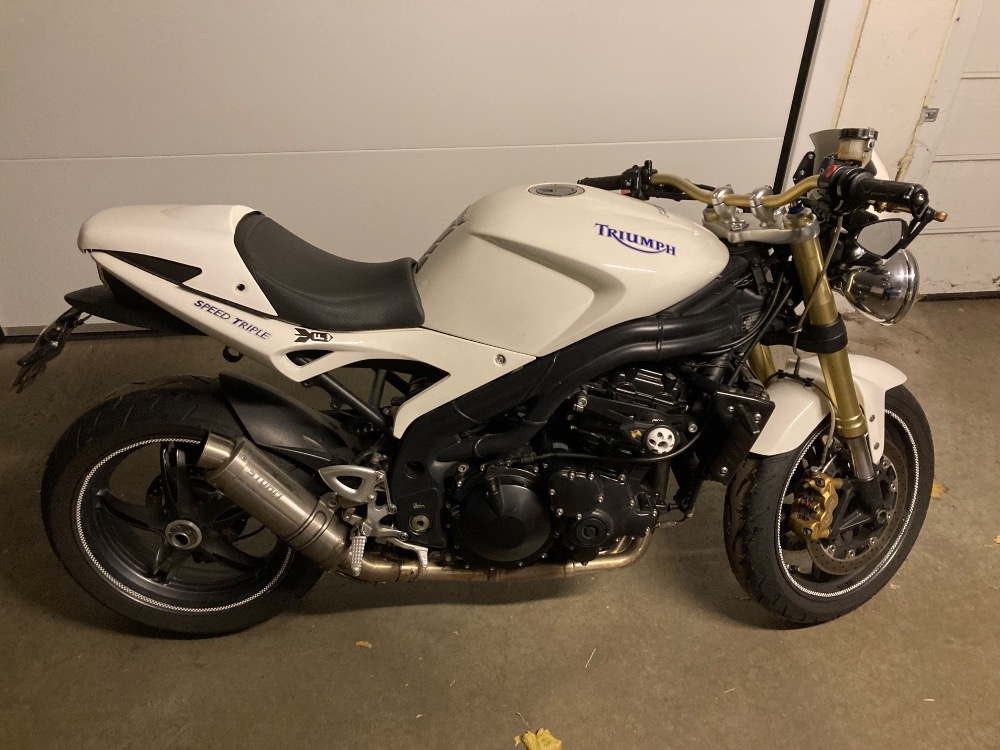 Triumph Speed Triple 1050 - 19