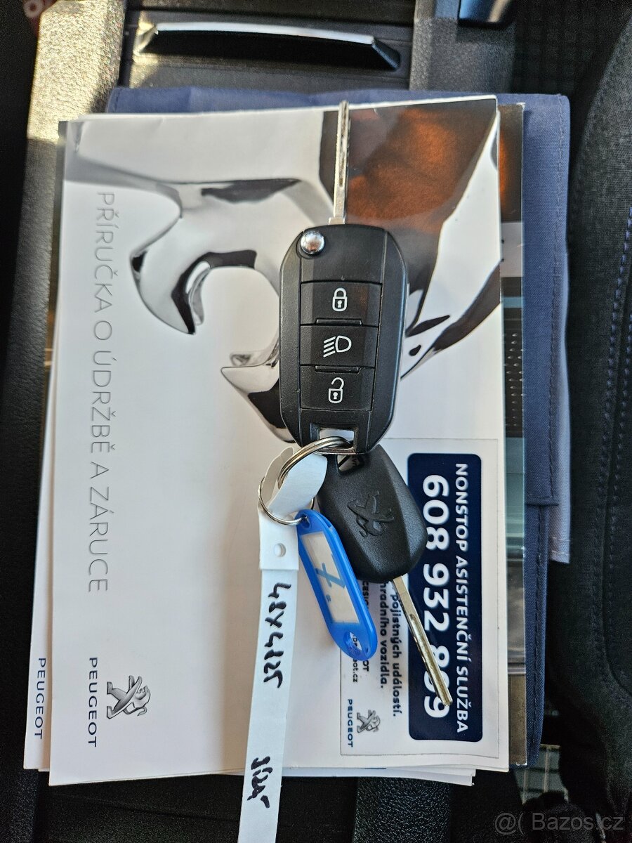 Peugeot Rifter 1.5BHDi 130 ALLURE EAT8 - 19