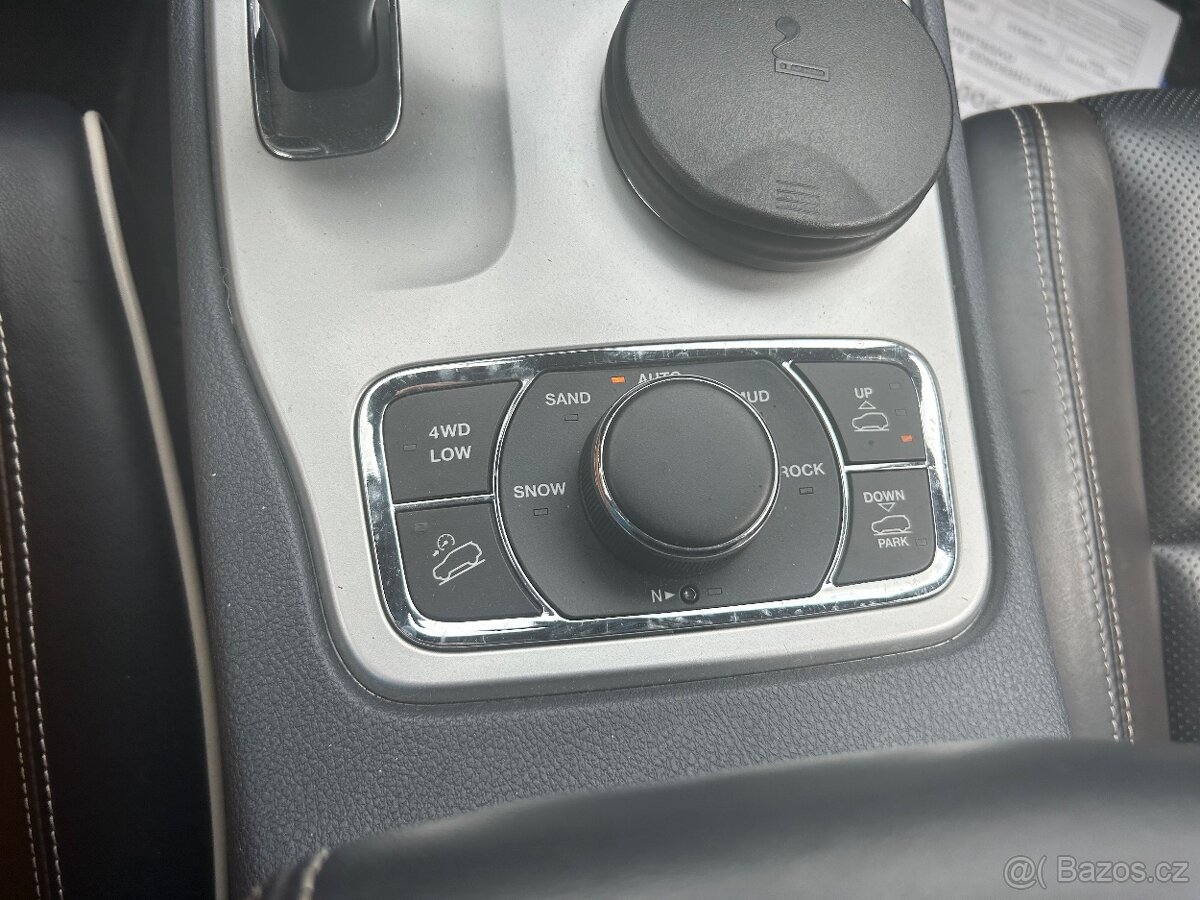 Jeep Grand Cherokee Overland 3.0d 184kw 4x4 2015 262Tkm - 19