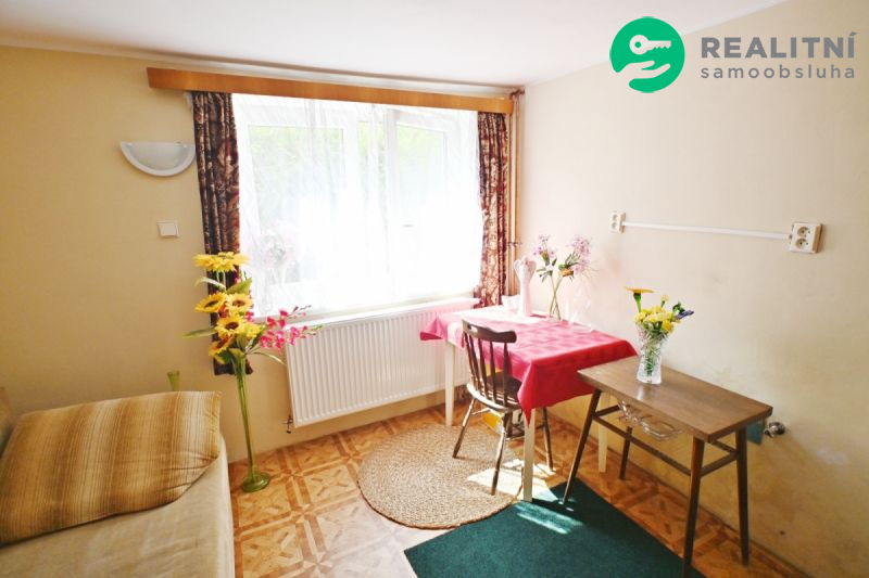 Prodej rodinného domu 172 m2, pozemek 3 735 m2 - 19