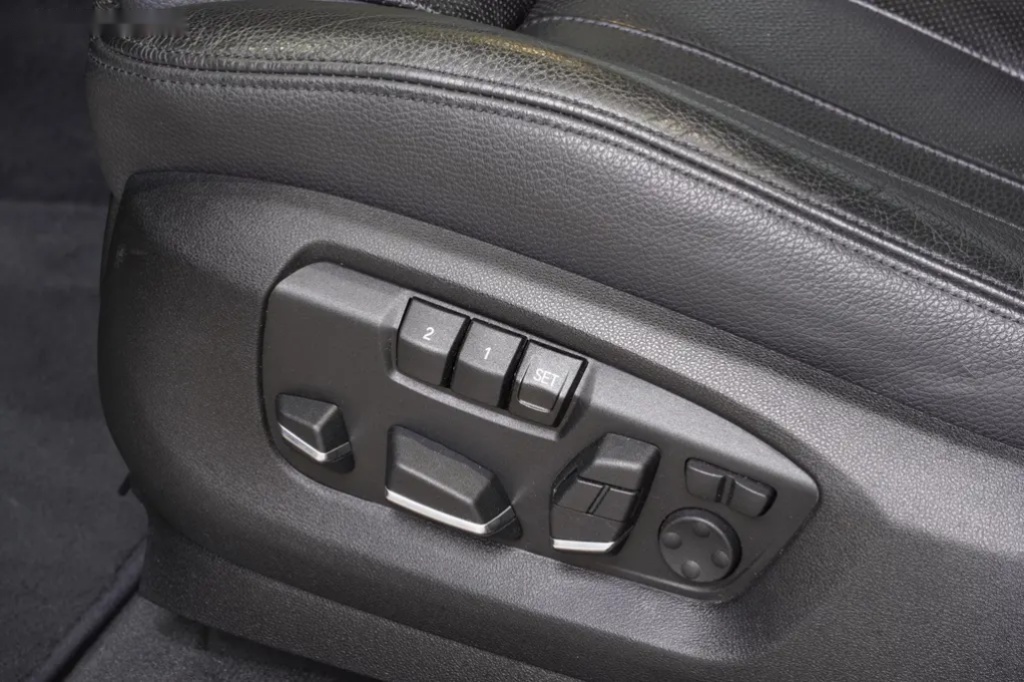 BMW X5, M50D,126000KM,HUD,PANO,SOFTCLO - 19