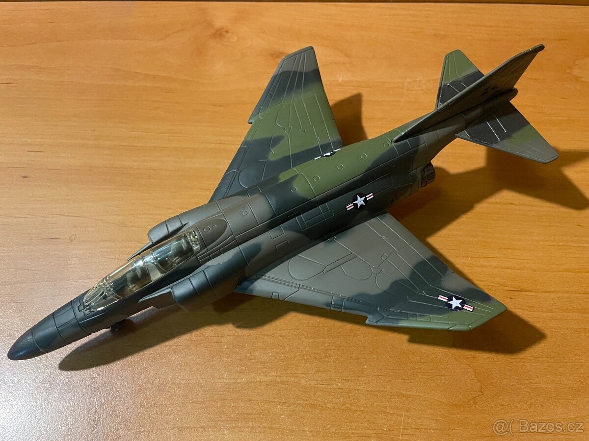 Plastové modely letadel - hračky - 19