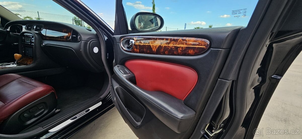 2005 Jaguar XJ8 L 4.2 V8 - 19