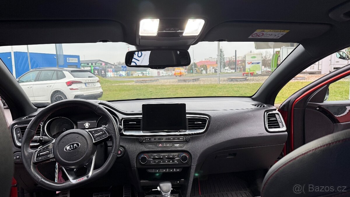 KIA PROCEED 1.6 GT 150KW v ZÁRUCE - 19