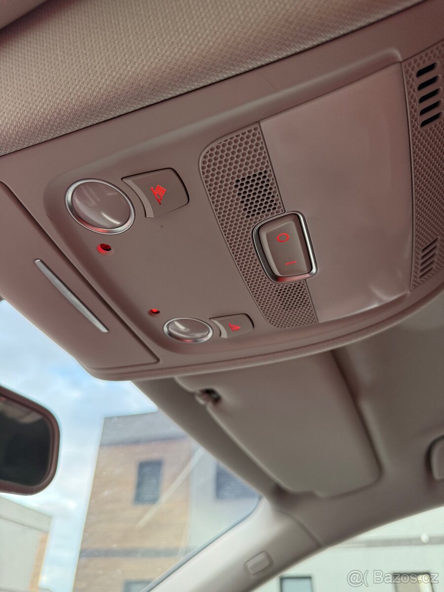 Audi A4 2.0 TDi (kožené sedačky) - 19