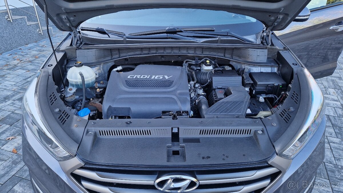 HYUNDAI TUSCON 4x4 2.0 CRDI 100KW.NAVI.KAMERA.TAŽNÉ 8x ALU. - 19
