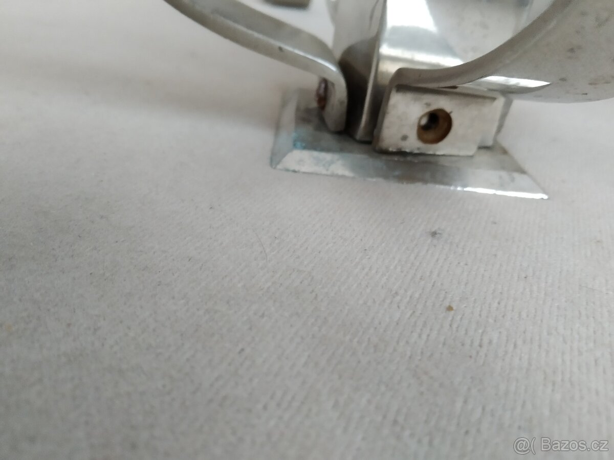 Starý kovový stojan - 19