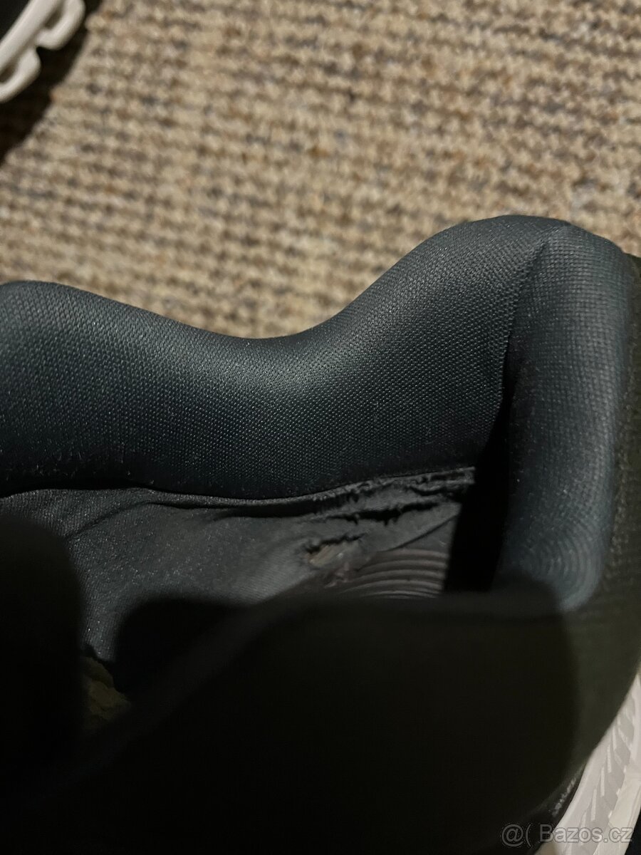 8x boty On Running Cloud vel. 44 - 45 - 19