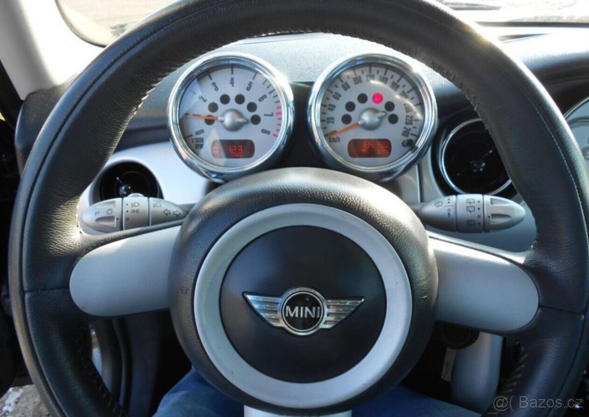 Mini One 1,6 66 kW Serviska KLIMA benzín - 19