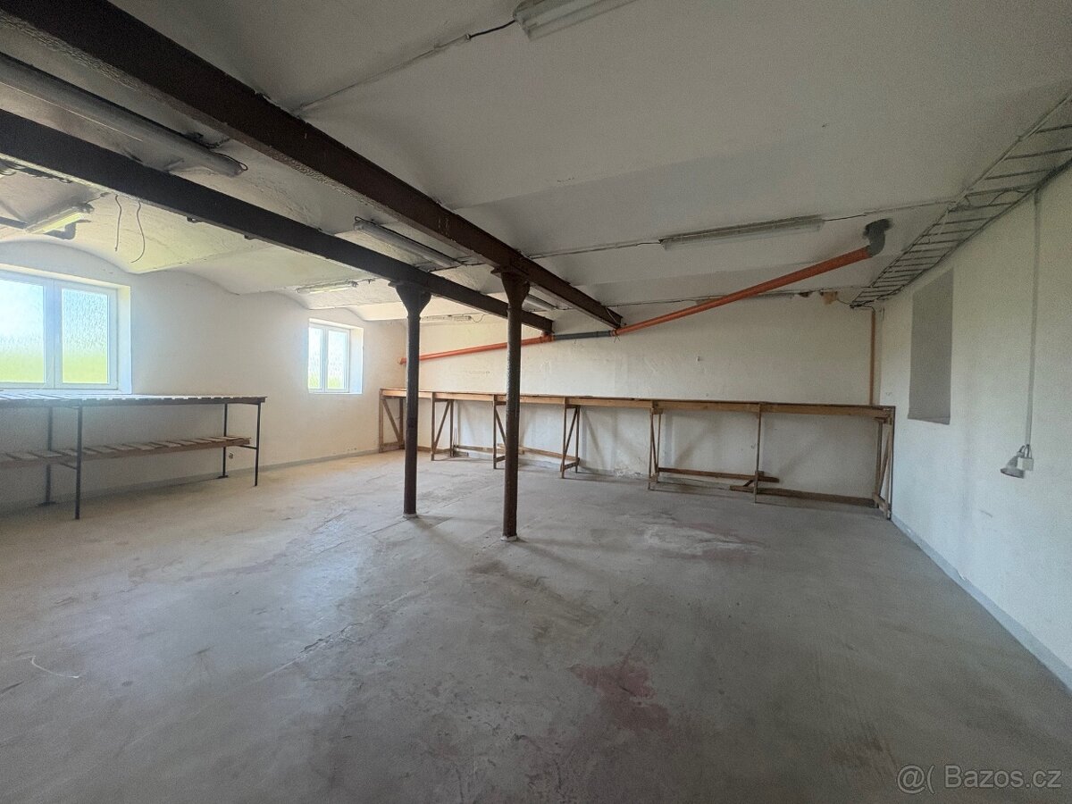 Pronájem skladovacích a kancelářských prostor - 19