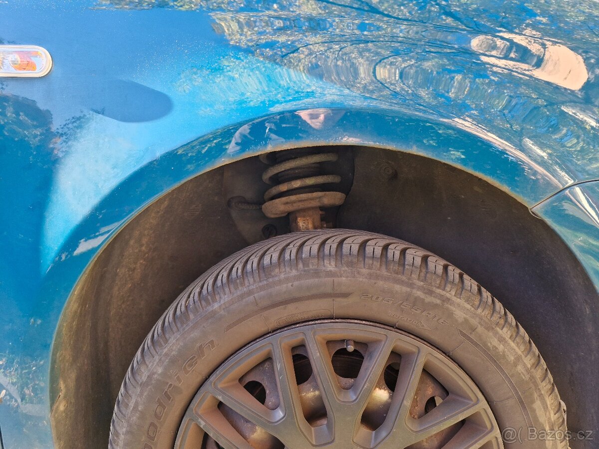 VW Caddy Maxi 1.6 i + LPG + vestavba - 19