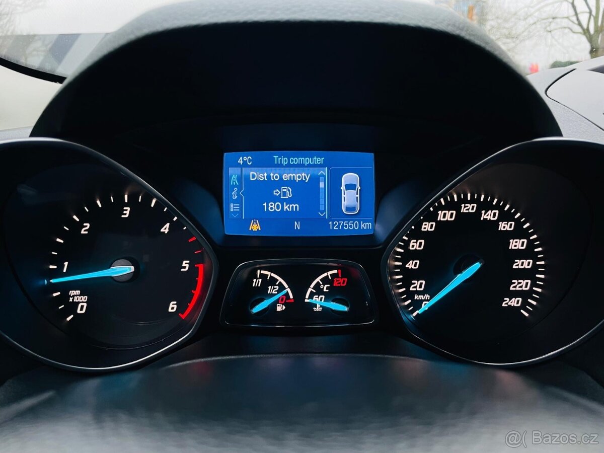 Ford Kuga 2.0TDCi 4x4 MANUÁL VÝHŘEV SERVISKA TITANIUM - 19