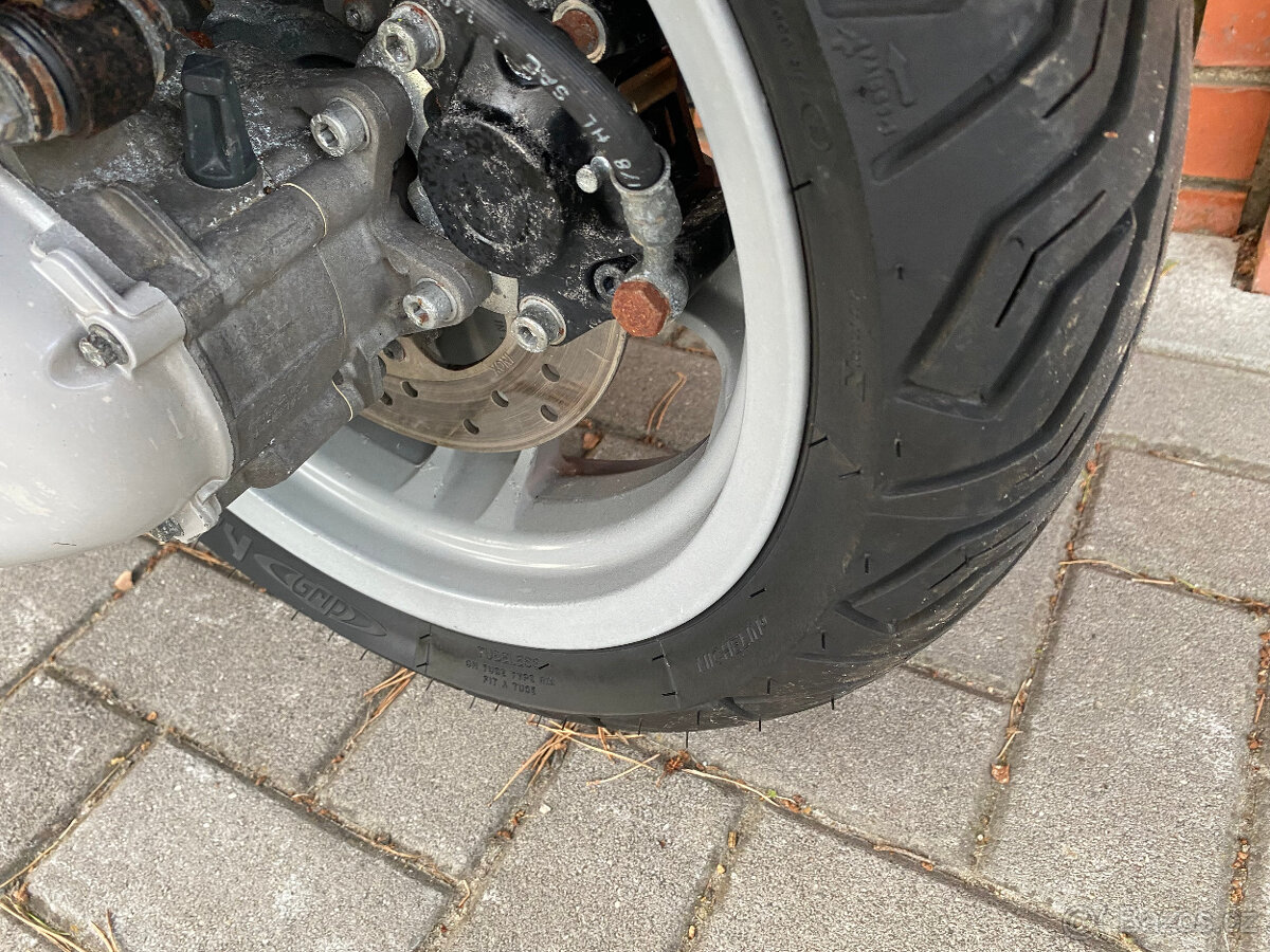 Piaggio X9 125 Evolution - 19