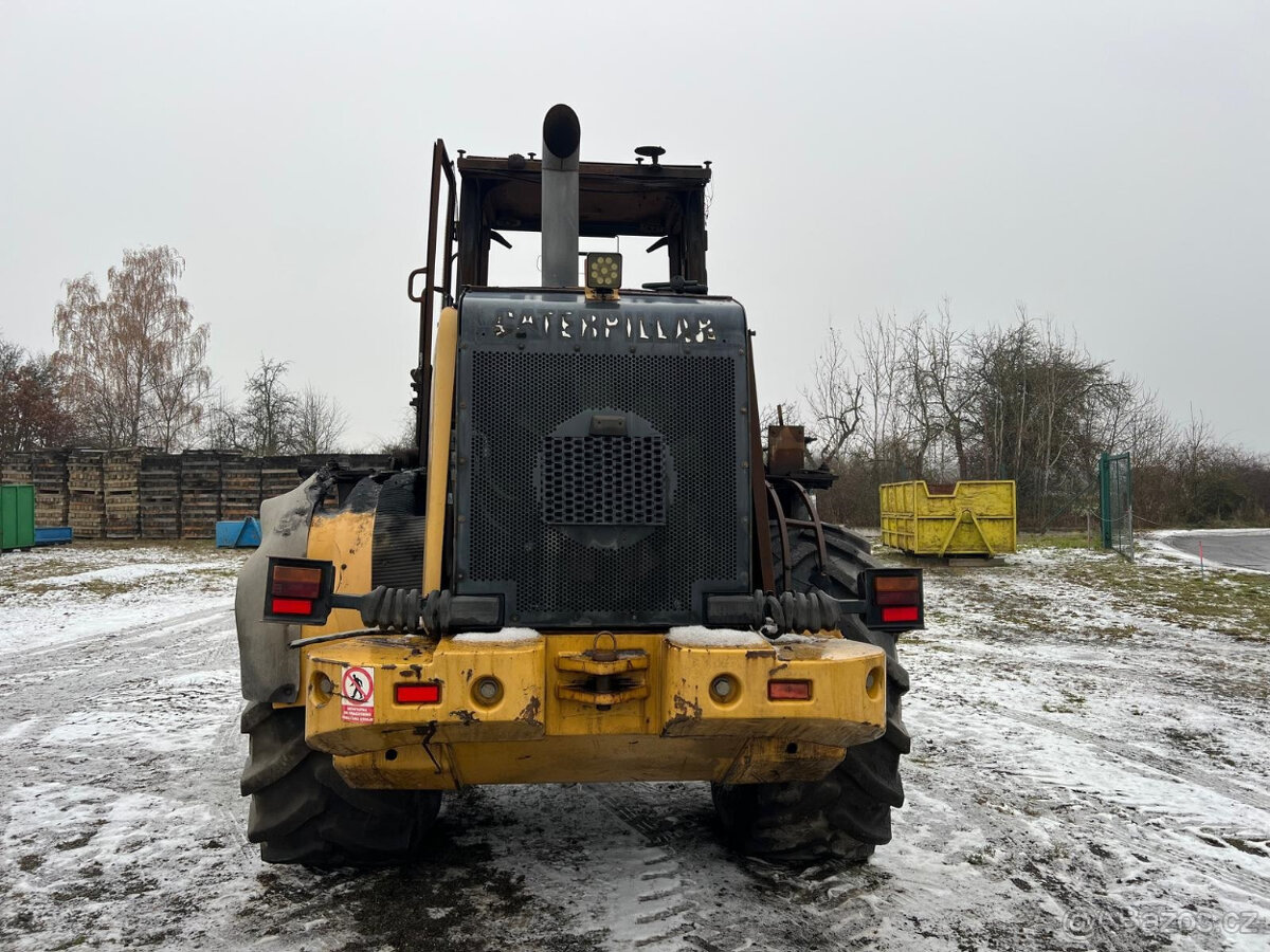 Čelní nakladač CATERPILLAR 930 H, ROK 2011 - 19