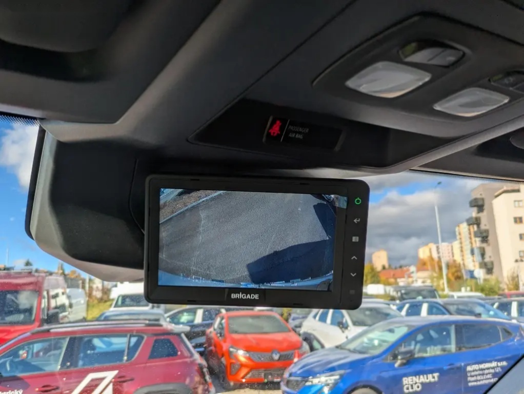 Renault Master, skříň 8EP d.4,2 š.2,15 v.2,2 - 19