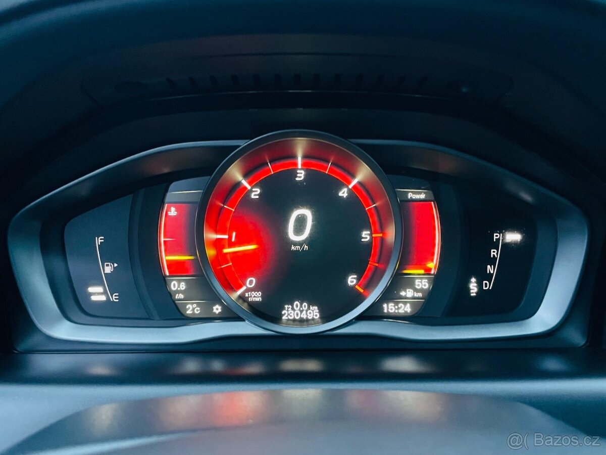 Volvo XC60 2.4D 4x4 5VÁLEC AUTOMAT 1.MAJITEL LED SERVISKA - 19