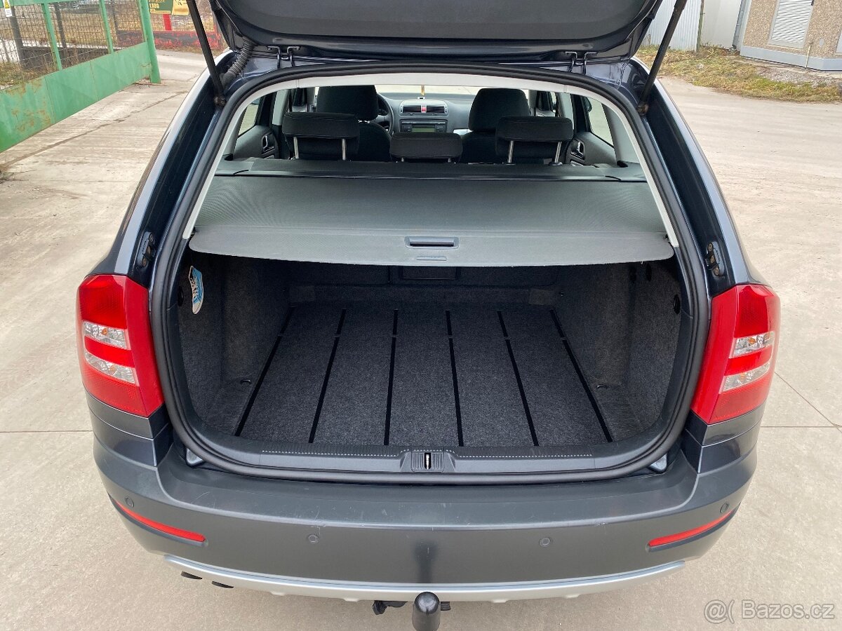 Škoda Octavia Combi 2.0 TDI 4x4 Scout - 19