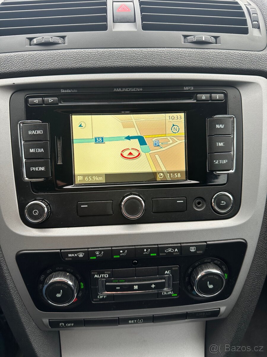 Škoda Octavia 2 facelift 1.6tdi 77kw rok 2012 - 19