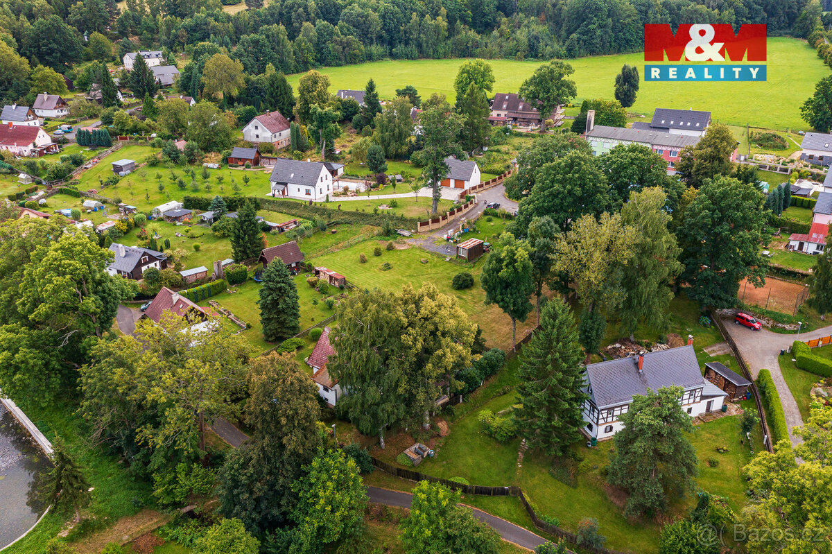 Prodej pozemku k bydlení, 1380 m², Růžová - 19