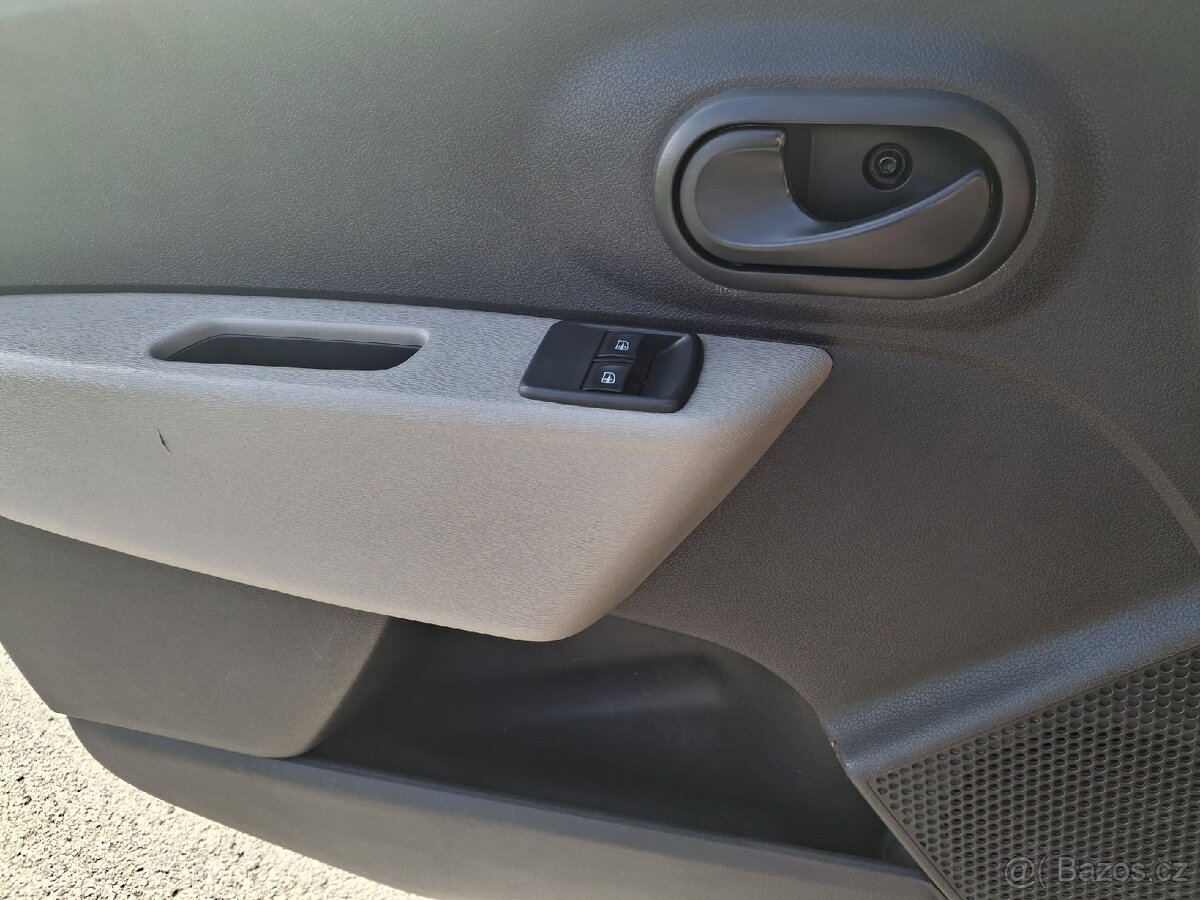 DOKKER 1,6 BENZÍN 61 KW KLIMA 2x ŠOUPAČKY - 19