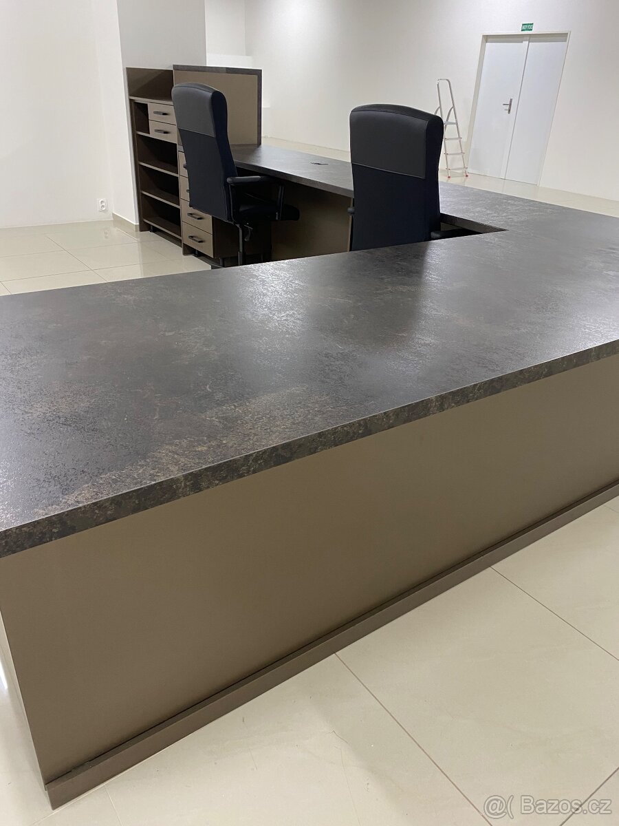 recepce, pult, kancelářský stůl - 19