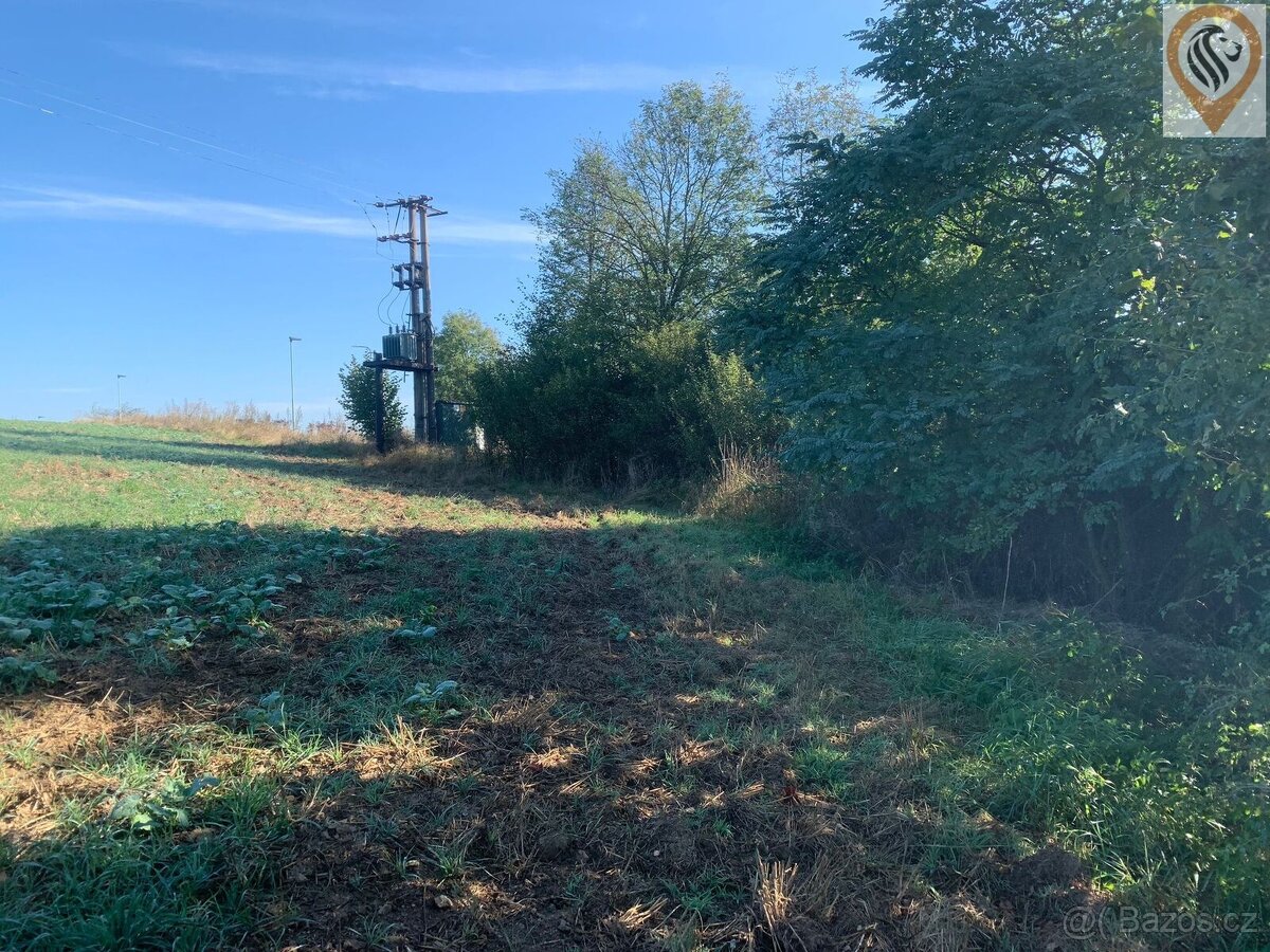 Prodej stavebního pozemku v Postupicích - 19