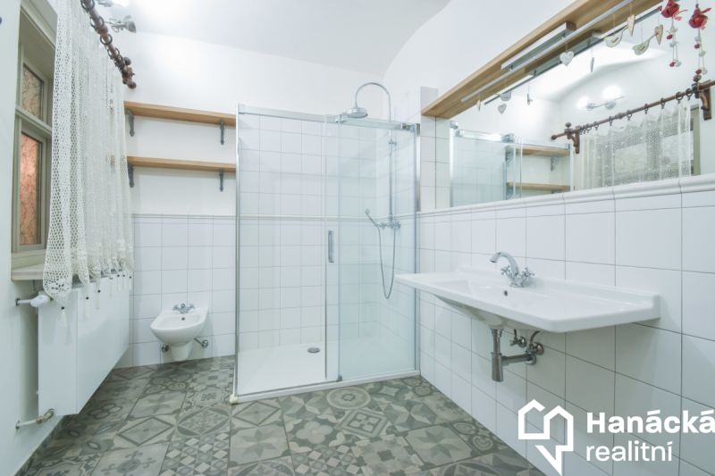 Zrekonstruovaný dům v centru Olomouce, ul. Šemberova - 19