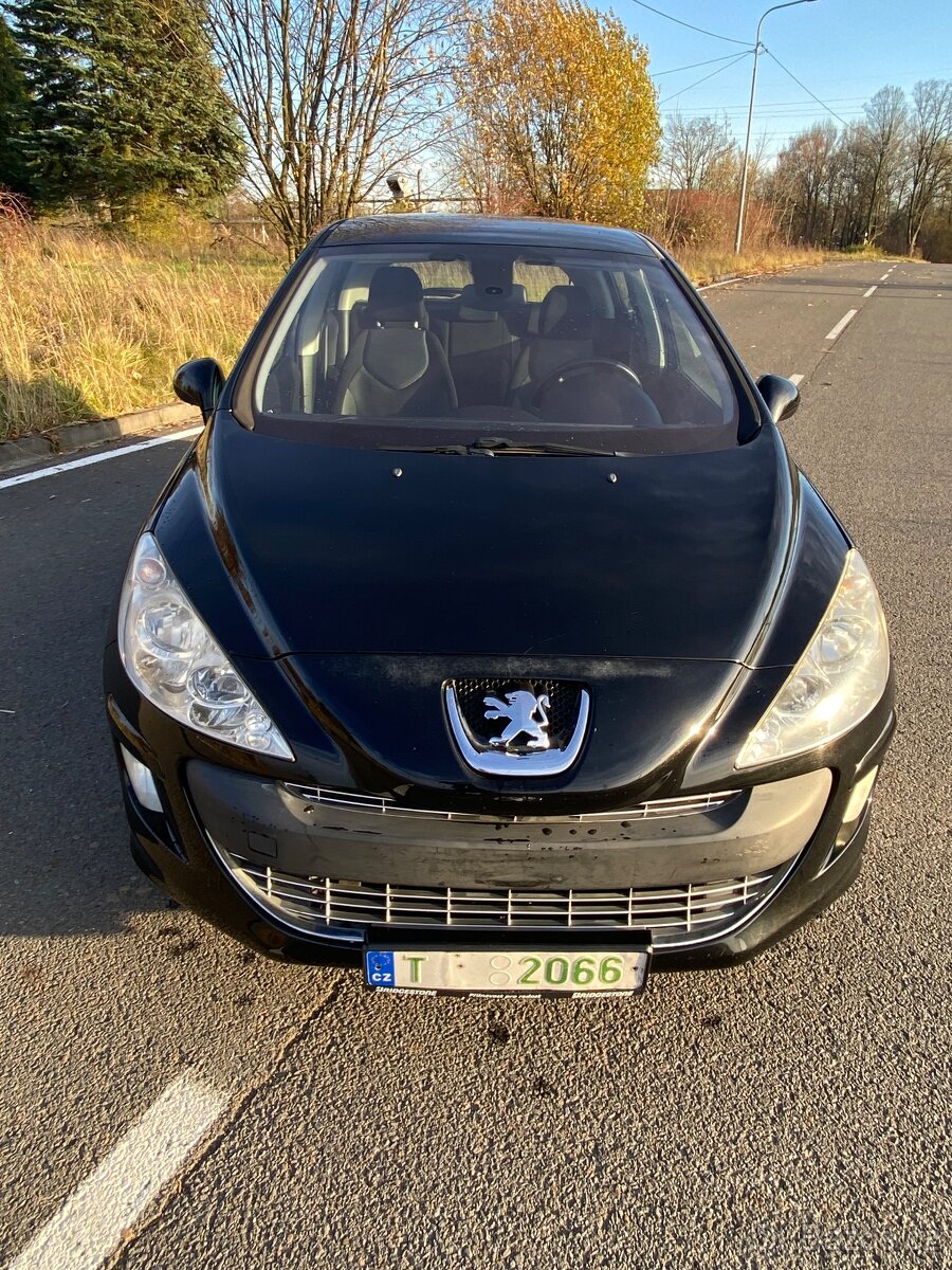 PEUGEOT 308 ROK 2008 1.6i 88kW BENZÍN + LPG - 19