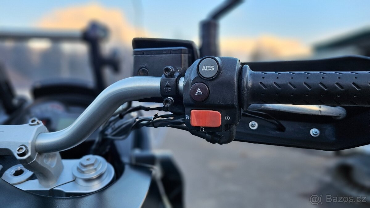 Moto Guzzi Stelvio 1200 r.v. 2012 - 19