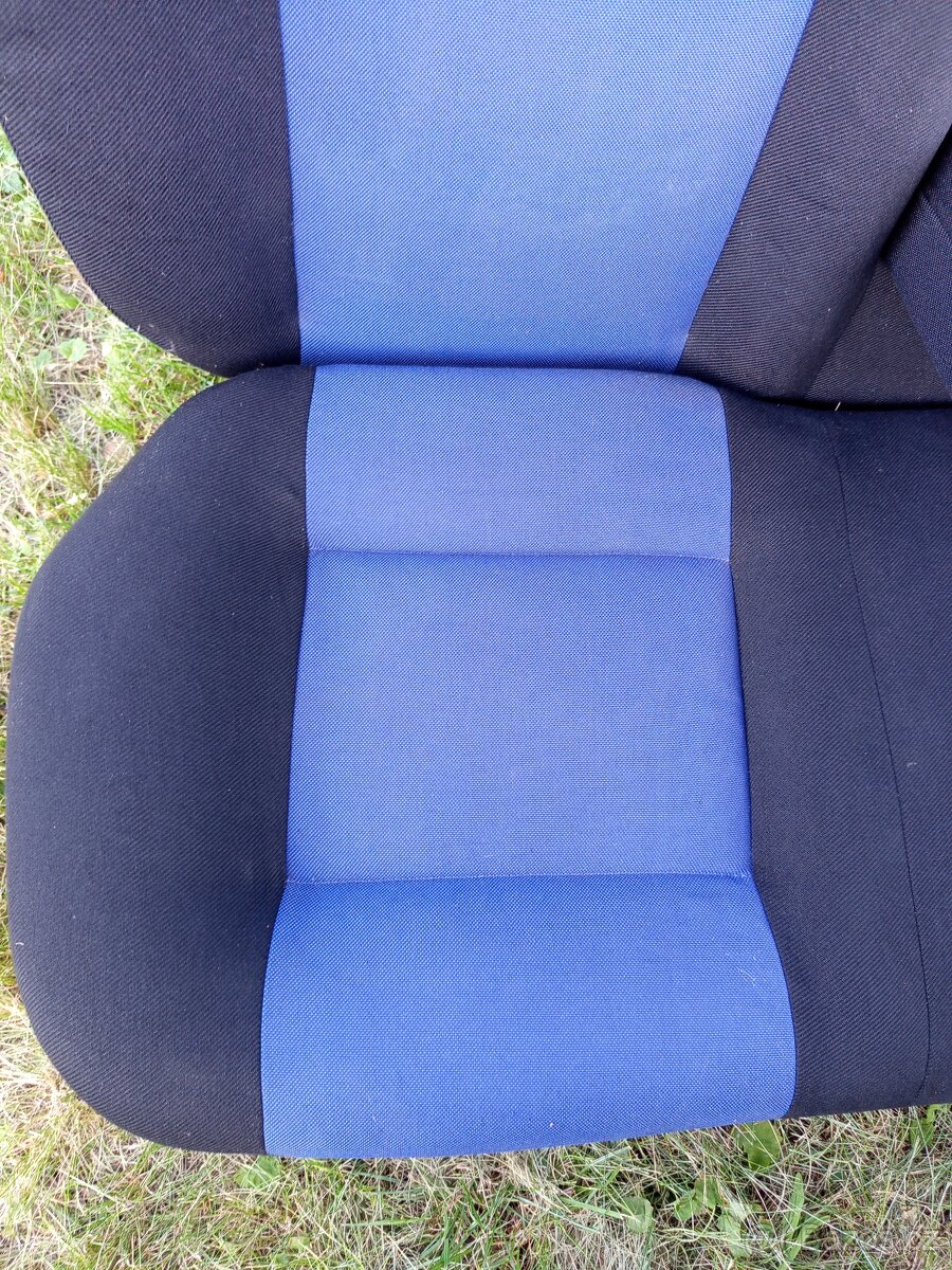 SEDAČKY DO ŠKODA FAVORIT Z VW GOLF 4 GTI - 19