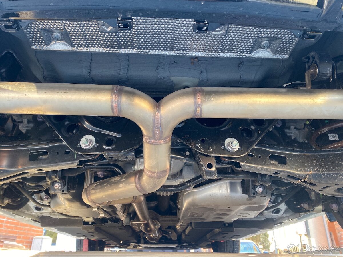 Prodám Toyoata Yaris GR four paket Sport, ČR, DPH - 19