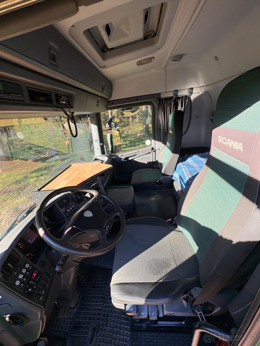 Prodám lesovůz Scania 6x6, G440 - 19