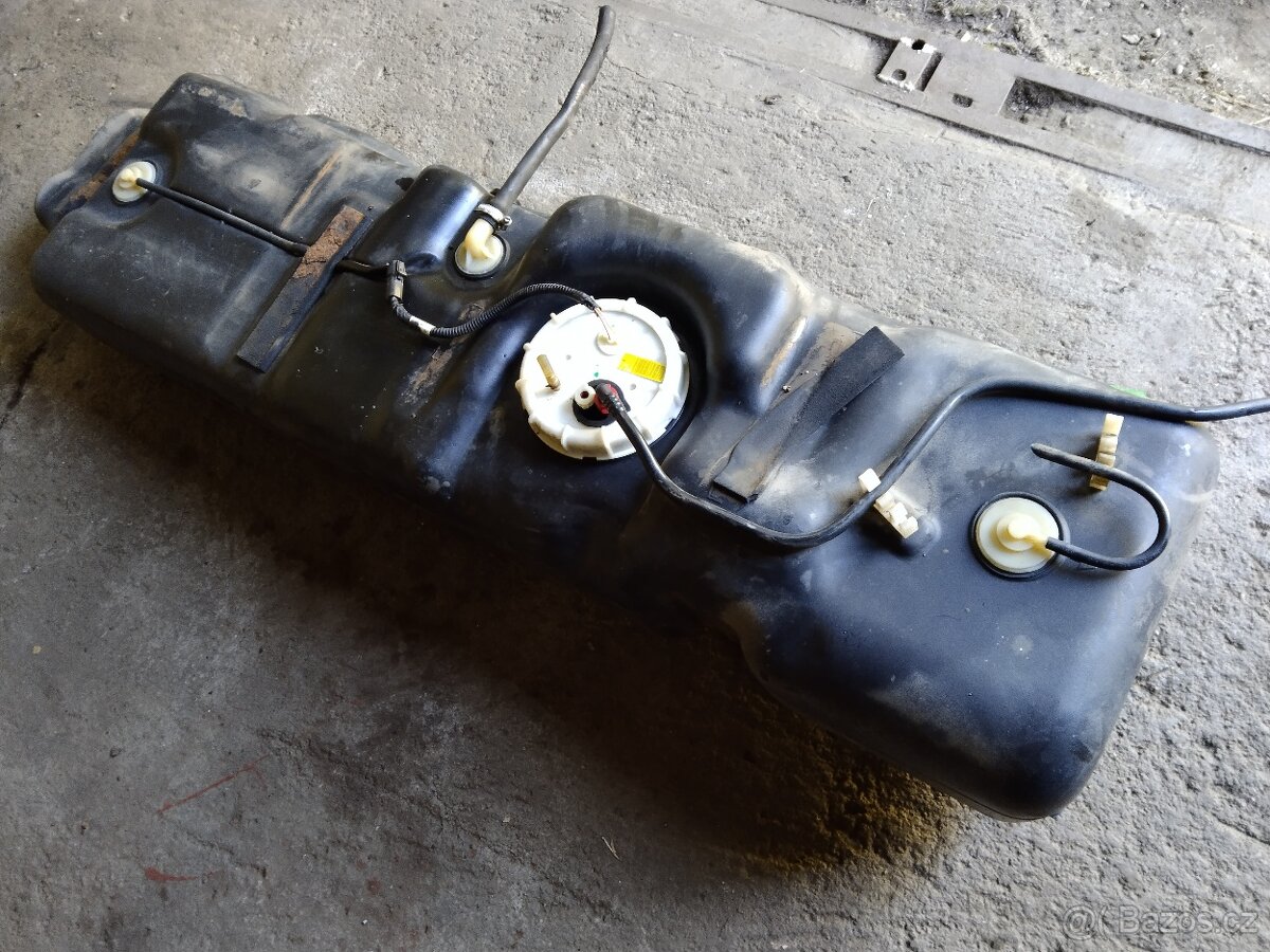 Ford Transit 2.0 TDDI - náhradní díly - 19