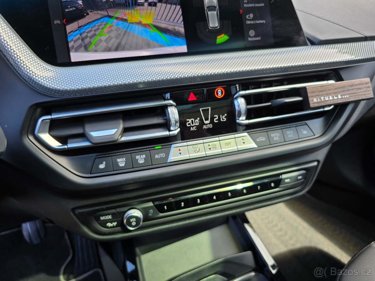 ⭐BMW Řada 1 /118d/110kw/2022/LED/PANORAMA⭐ - 19