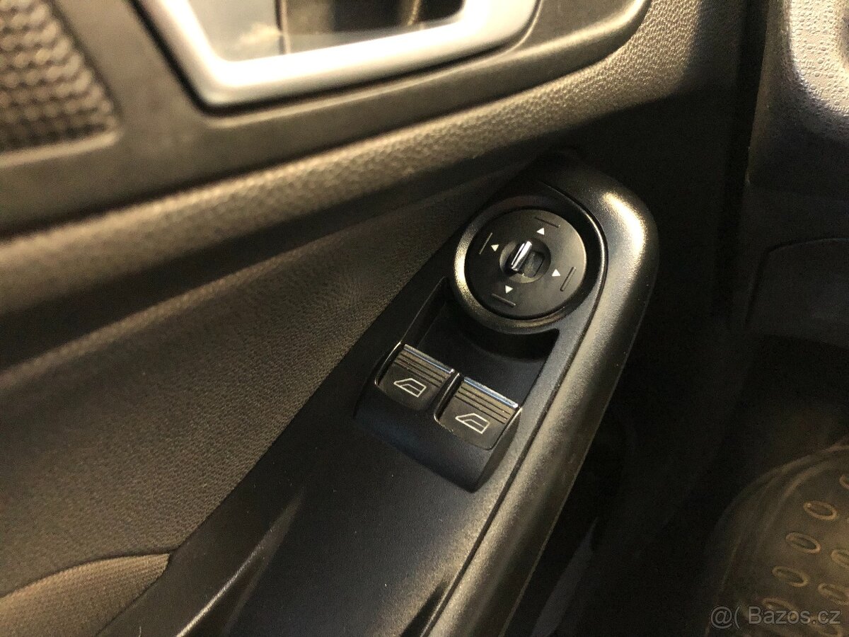 FORD FIESTA 1.3i - 19