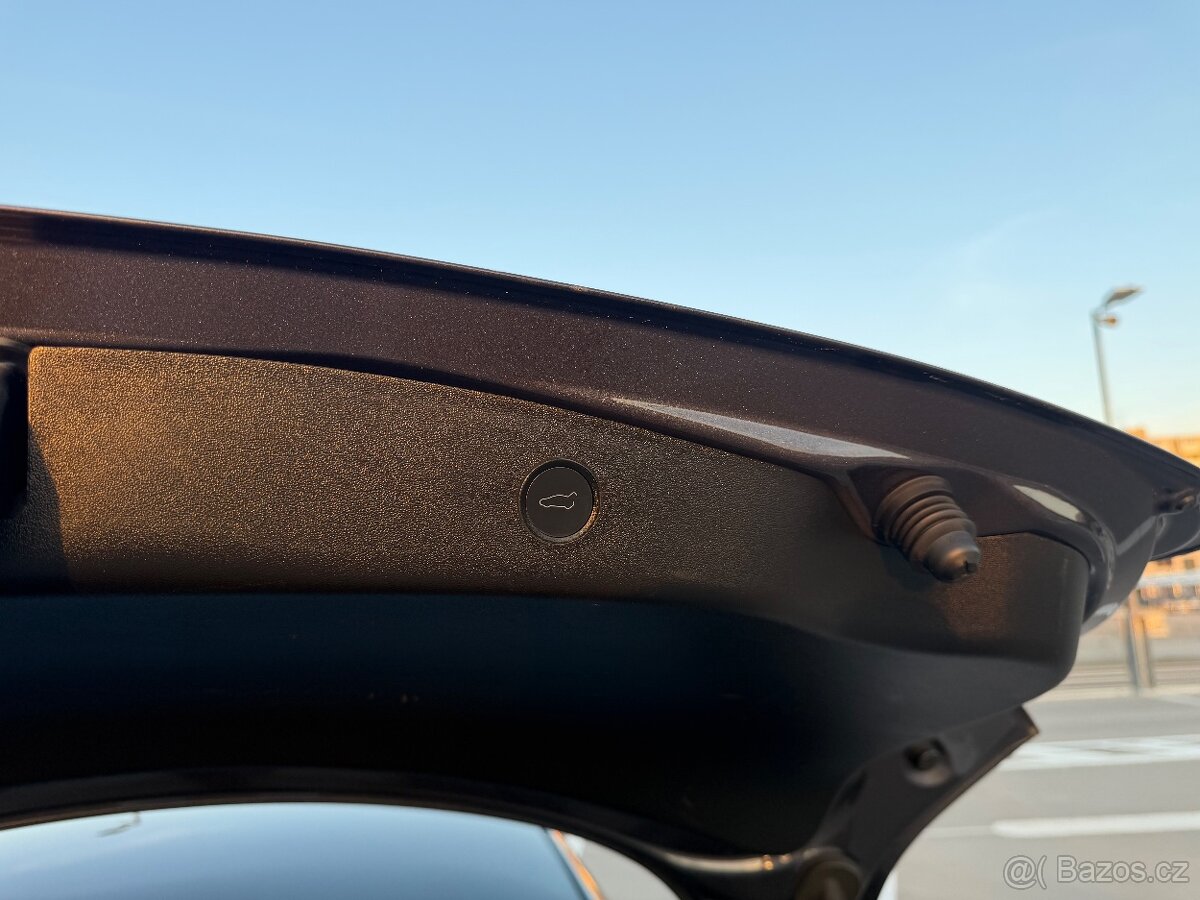 Tesla Model 3 Performance AWD Dual Motor - 19
