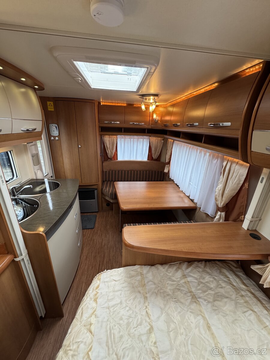 Hobby Excellent 410 SFE ~ Francouzská postel - 19