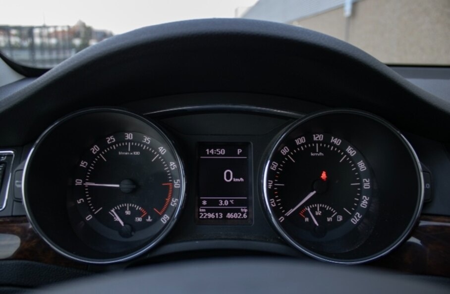 ŠKODA SUPERB 2.0 TDI DSG - 19