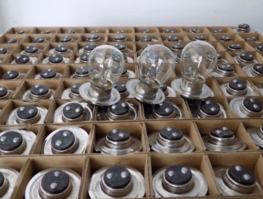 Zadní světlo odrážka žárovka kontrolka IŽ49 IŽ350 DKW - 19