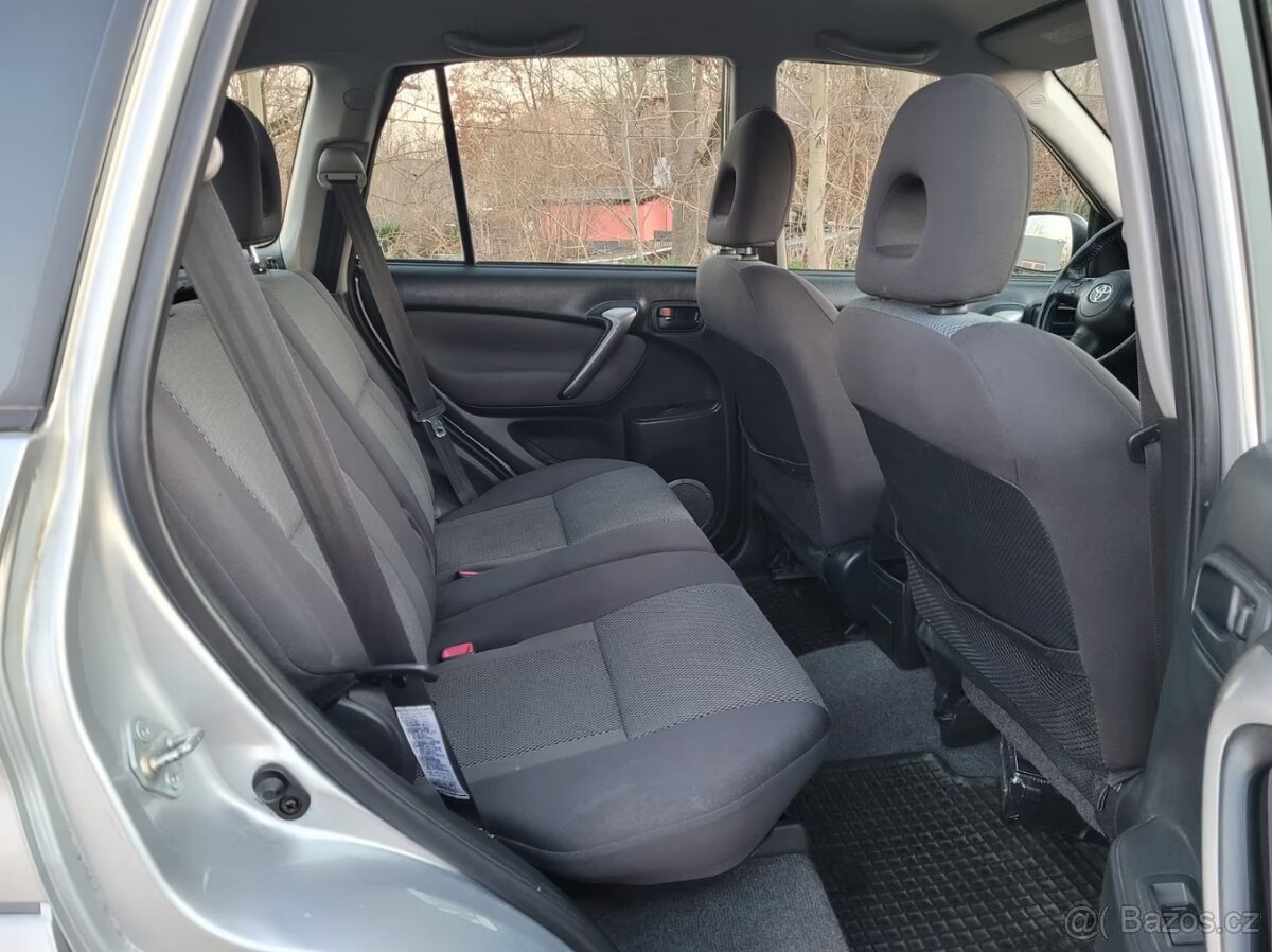 Toyota RAV4 2.0i Sol benzín 110kw - 19