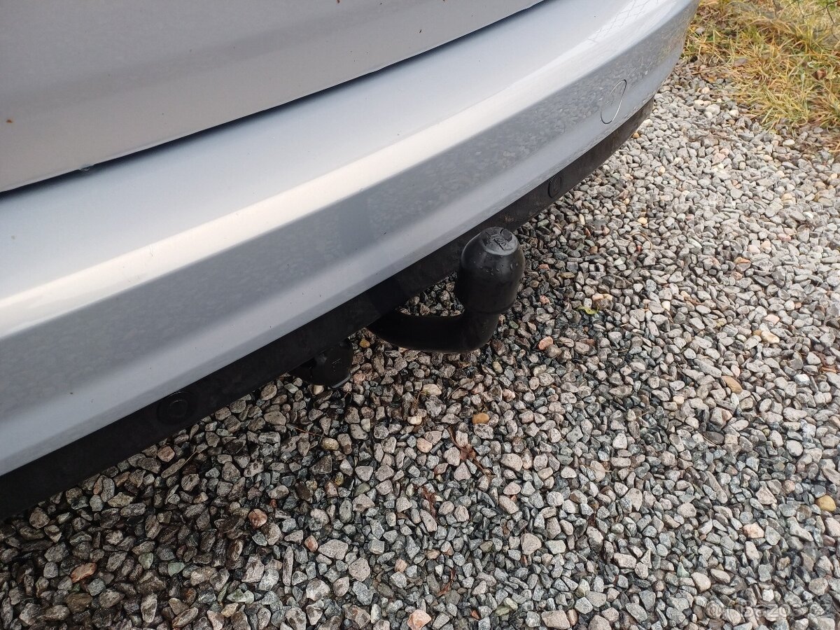 Ford C-Max 1.6 nafta 85kw..rok 2011 - 19