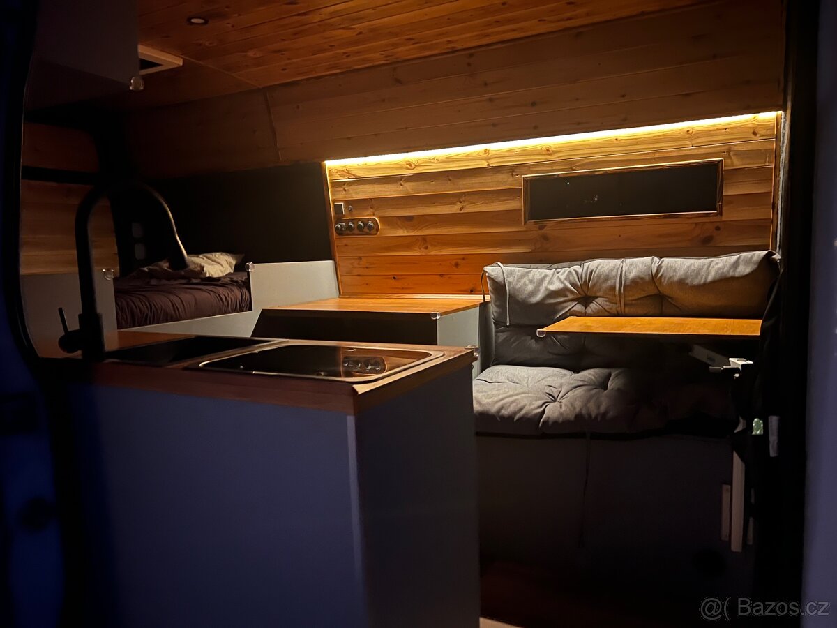 Obytný Mercedes-Benz Sprinter 210 - 19