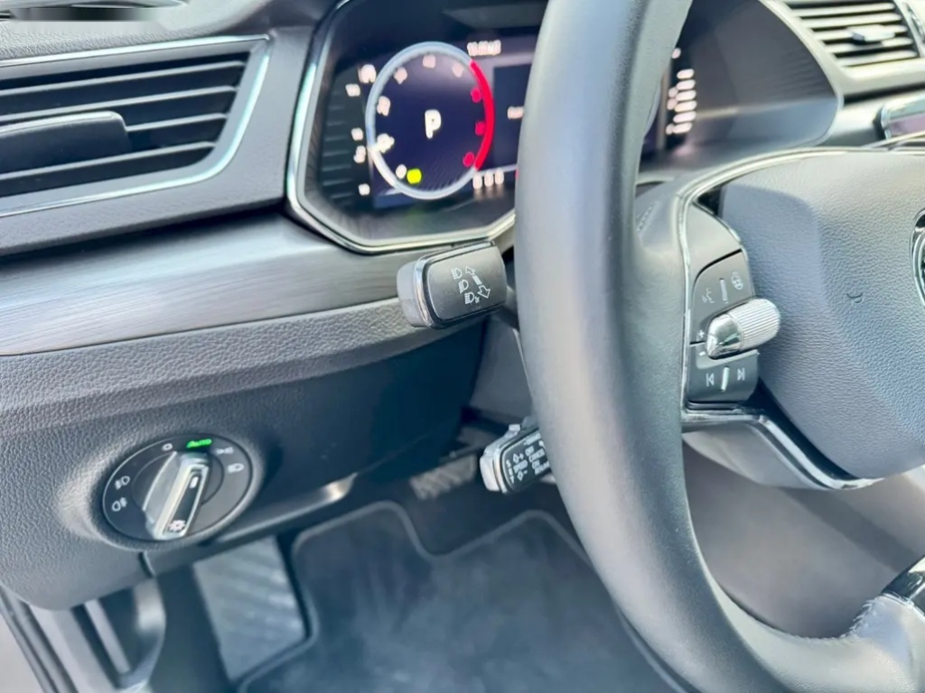 Škoda Superb, STYLE 2,0 TDi / 147 kW DSG - 19