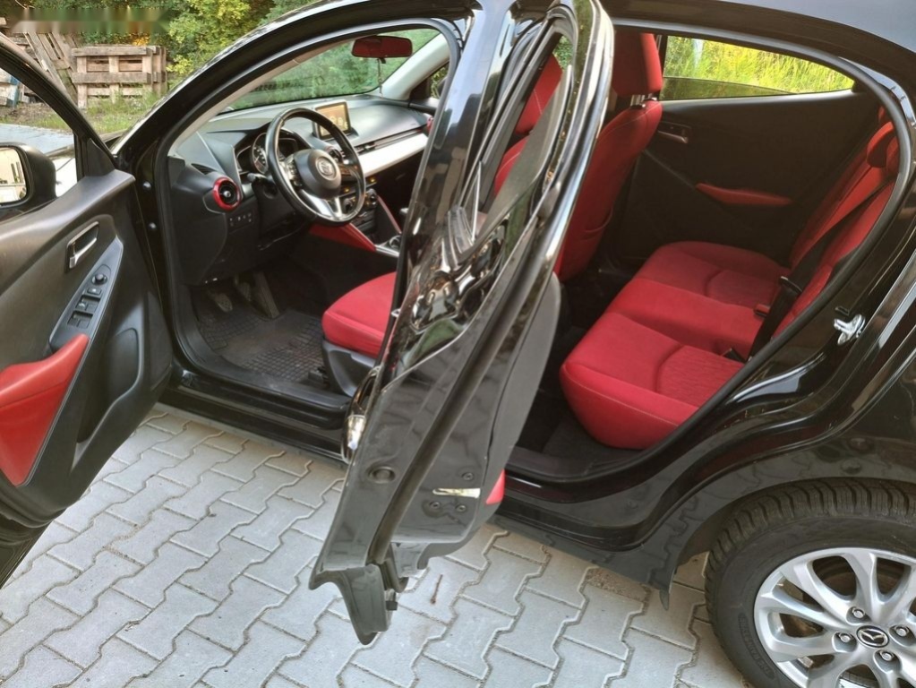 Mazda 2,1.5 benzin 1 - 19