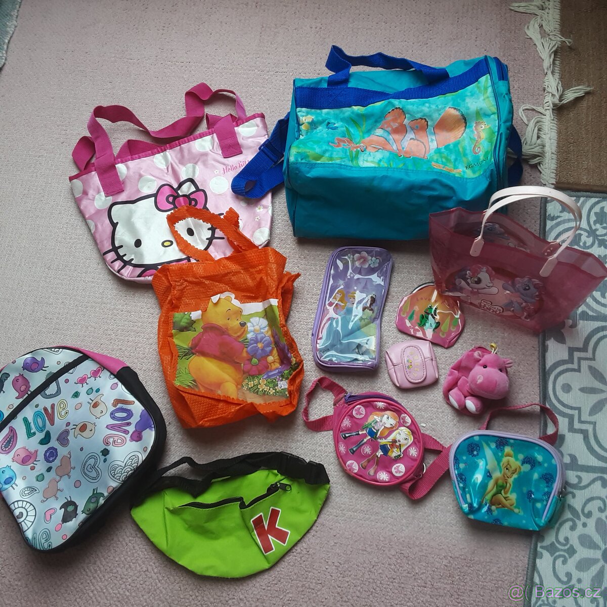 Kabelky , batuzky taštičky atd - 19