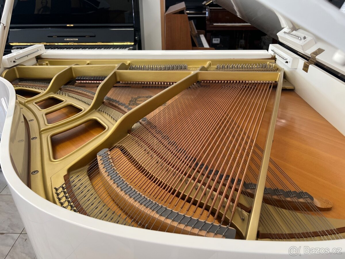 Japonský klavír Yamaha se zárukou 5 let. Doprava zdarma - 19