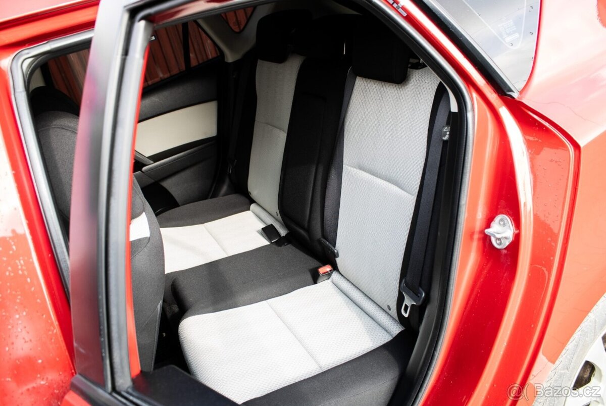 Mazda 3 1.6, 77kW (2010) - 19