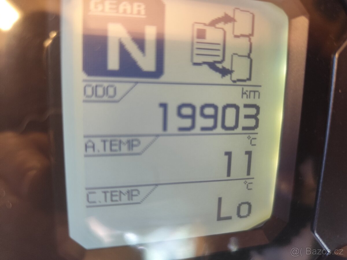 YAMAHA TRACER 9 - 19